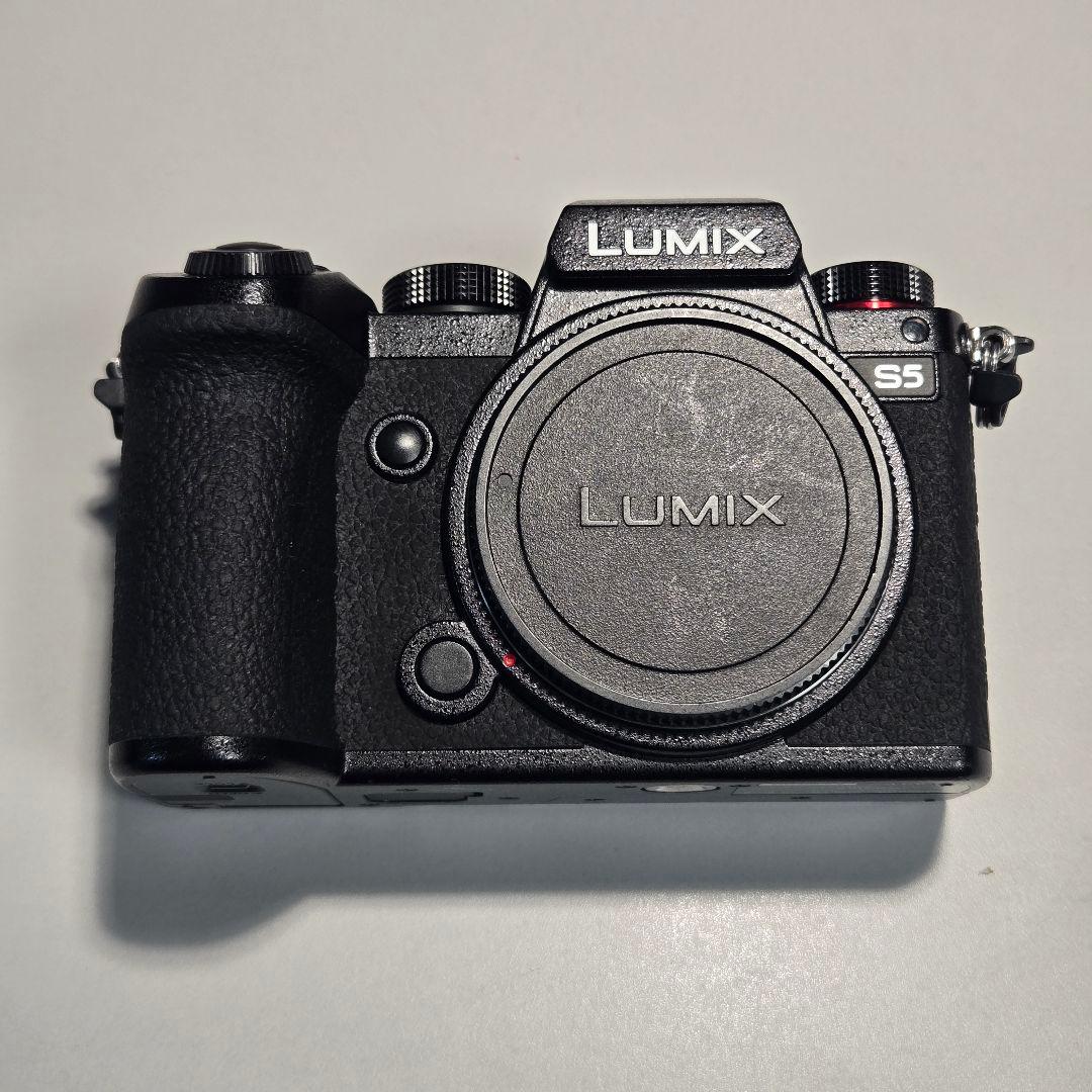 Panasonic LUMIX S5 & SmallRigケージ付き
