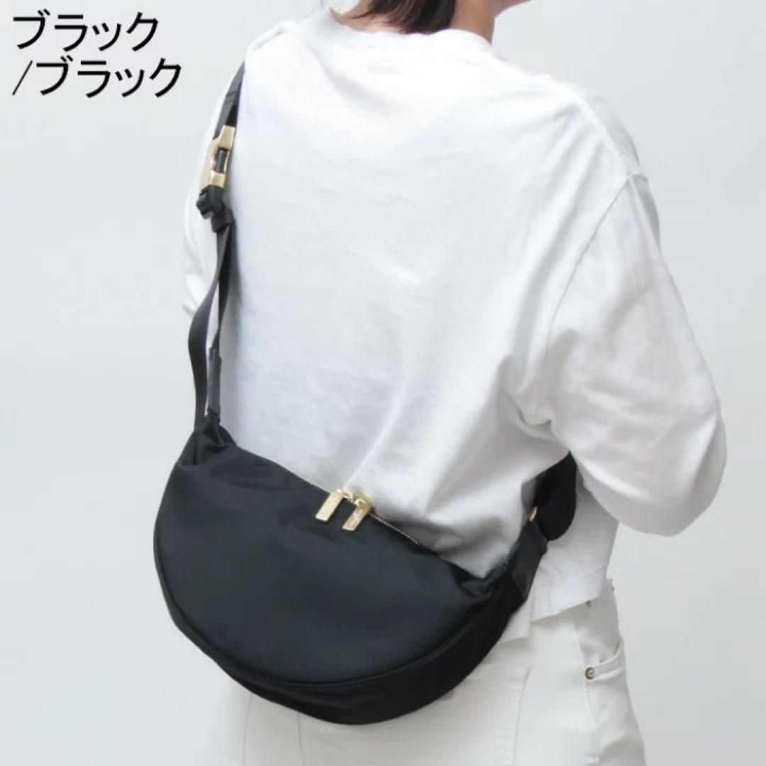 ヴィオラドーロ　ボディバッグ　斜めがけナイロンショルダー　ブラック✖️ブラック