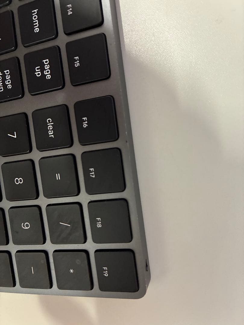 Apple ワイヤレスキーボード スペースグレイ