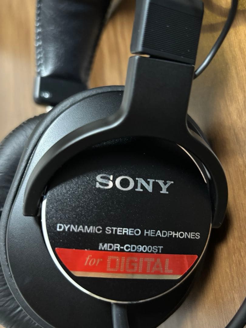 新品未開封 SONY MDR-CD900ST 密閉型スタジオモニターヘッドホン