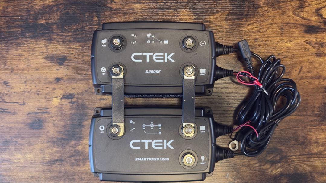 CTEK 走行充電器D250SE+SMARTPASS120S