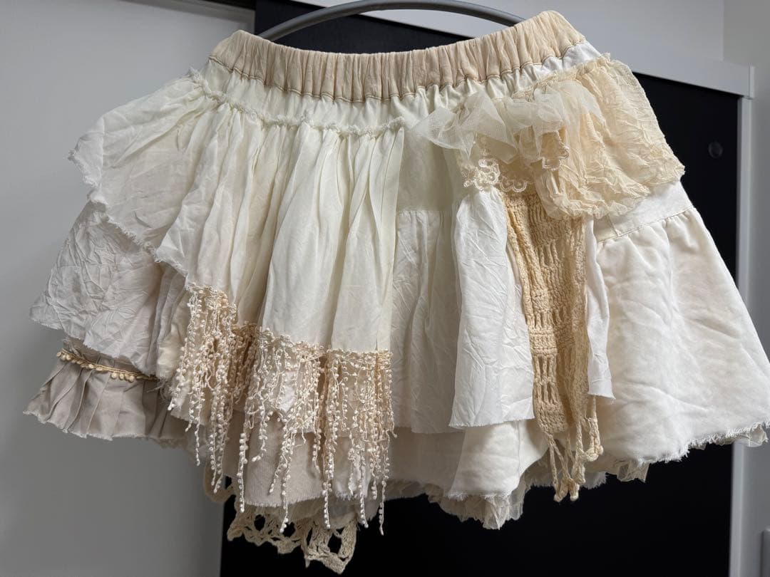 aiko着 カロリナグレイサー CAROLINAGLASER スカート