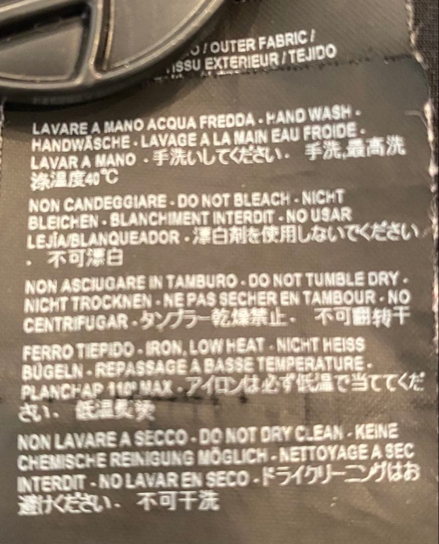 バレンシアガ　黒 ダッフルコート フード付き