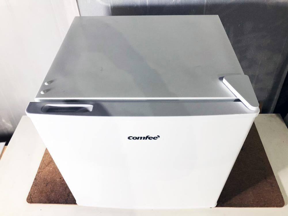 ★2023年製★COMFEE’ 45L 冷蔵庫【RCD45WH/E】FCV2