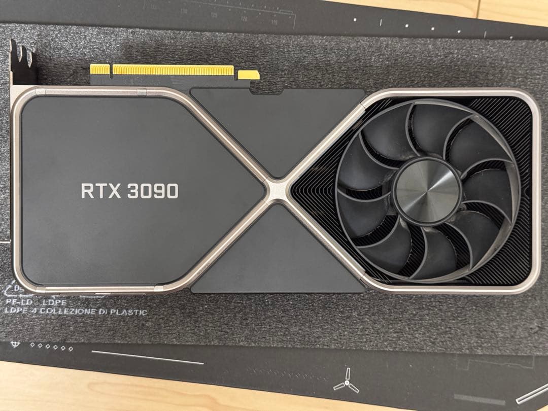 NVIDIA RTX 3090 FE グラフィックボード