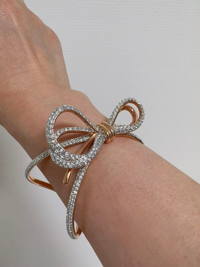 SWAROVSKI スワロフスキー リボン バングル♡