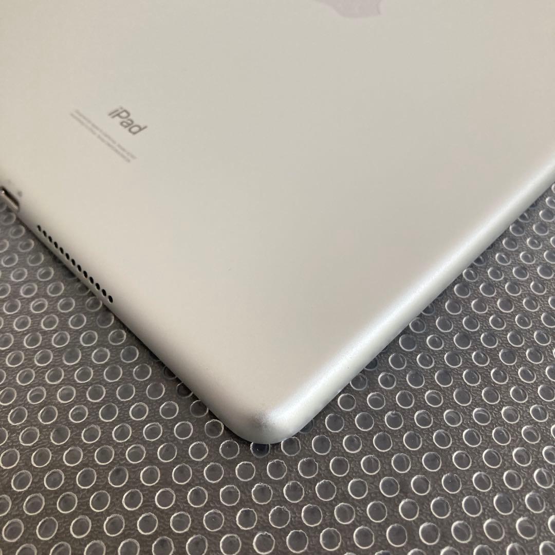 2712【早い者勝ち】美品☆iPad7 第7世代 32GB WIFIモデル☆