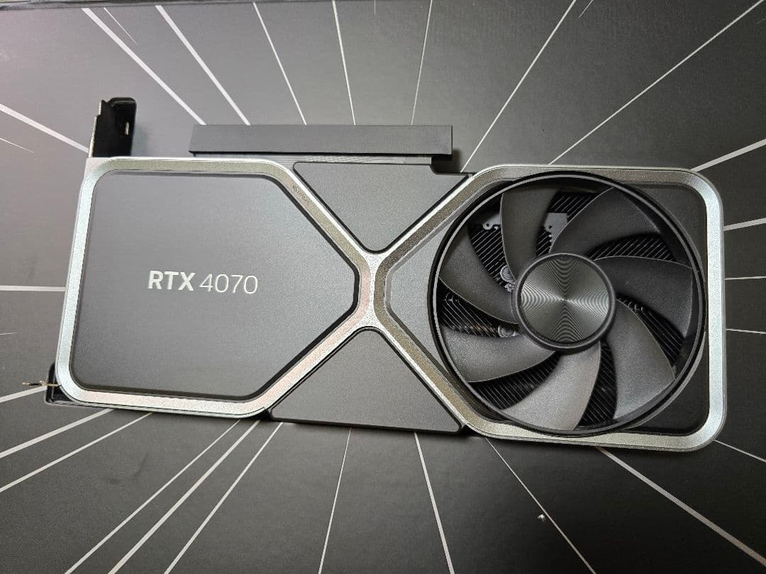 【美品】NVIDIA RTX4070 Founder's Edition