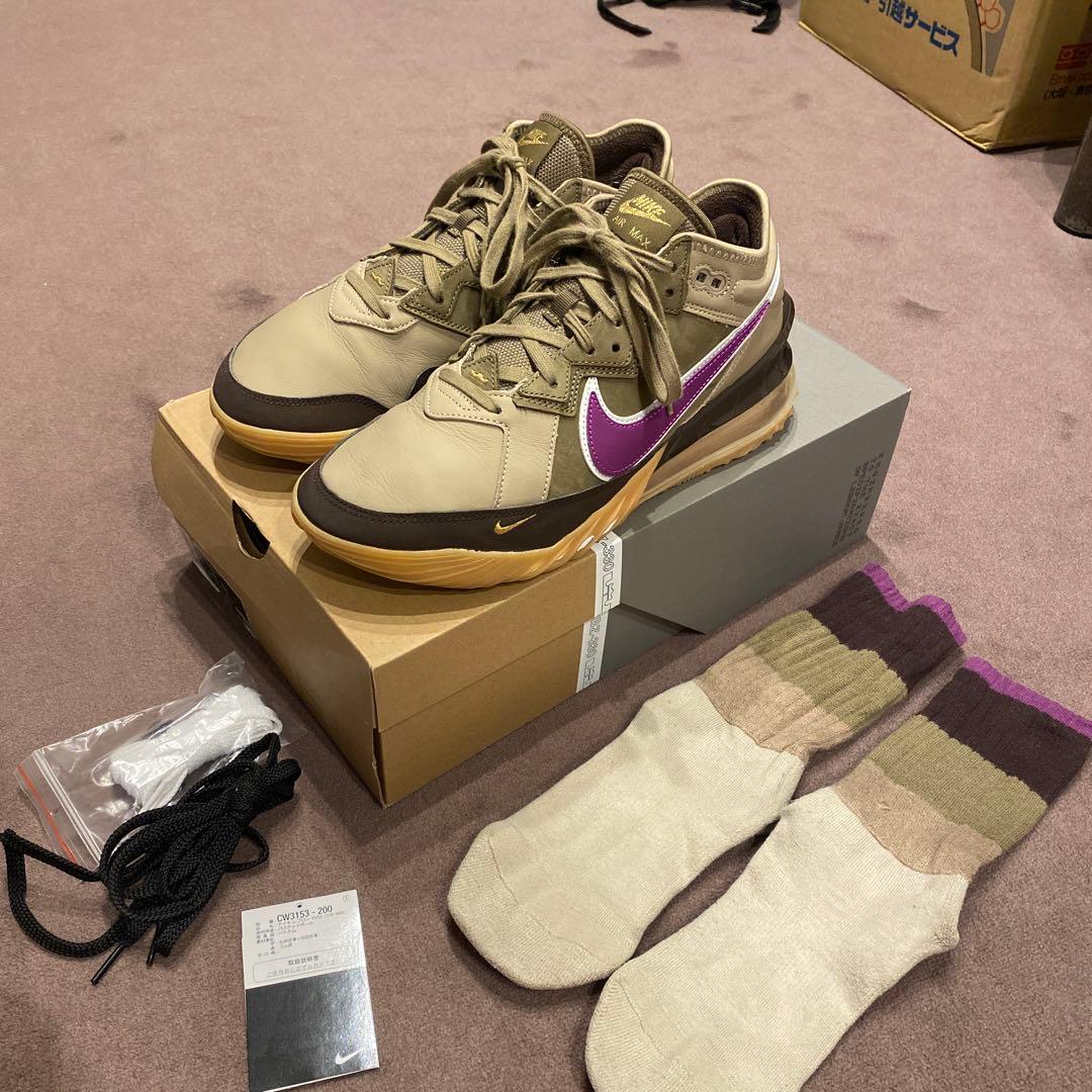 レブロン18 low NRG × アトモス コラボ　ソックス付き 28cm