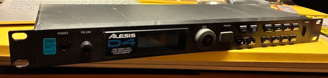 ALESIS D4 アレシス