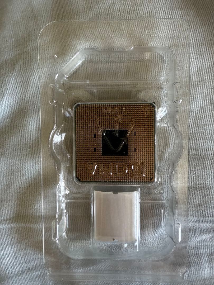 AMD Ryzen 7 3800X CPU 本体