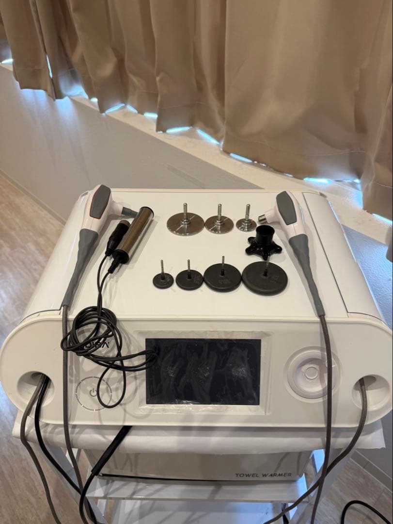 【m】INDIBA 美顔器 タッチパネル式 付属品あり