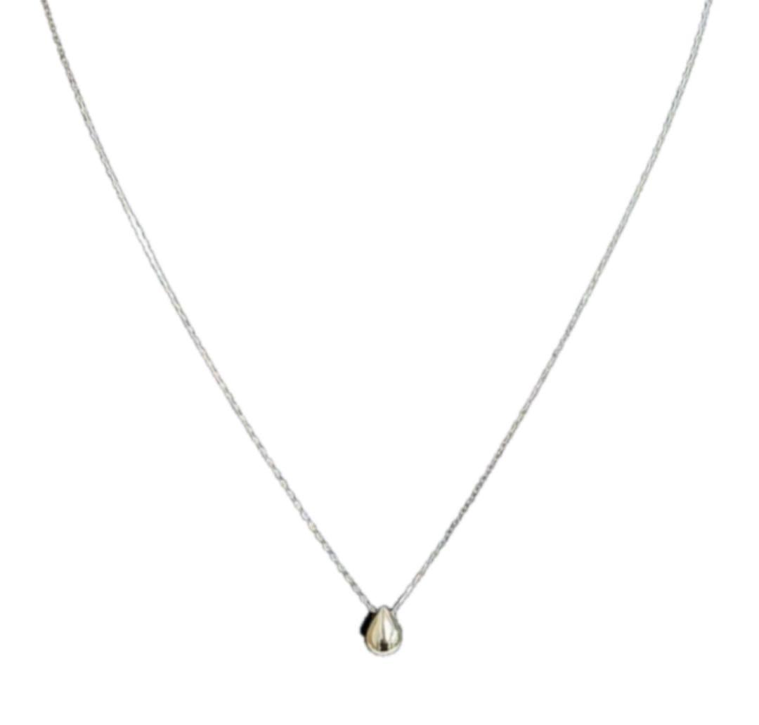 【最終お値下げ　近日中削除予定】pt プラチナ　雫型　ペンダント　40cm