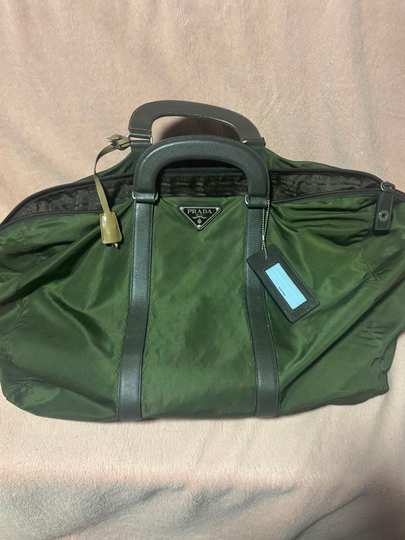 プラダ　トラベル・バッグ
