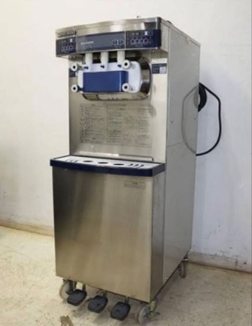 業務用ソフトクリームフリーザー　値引き可能